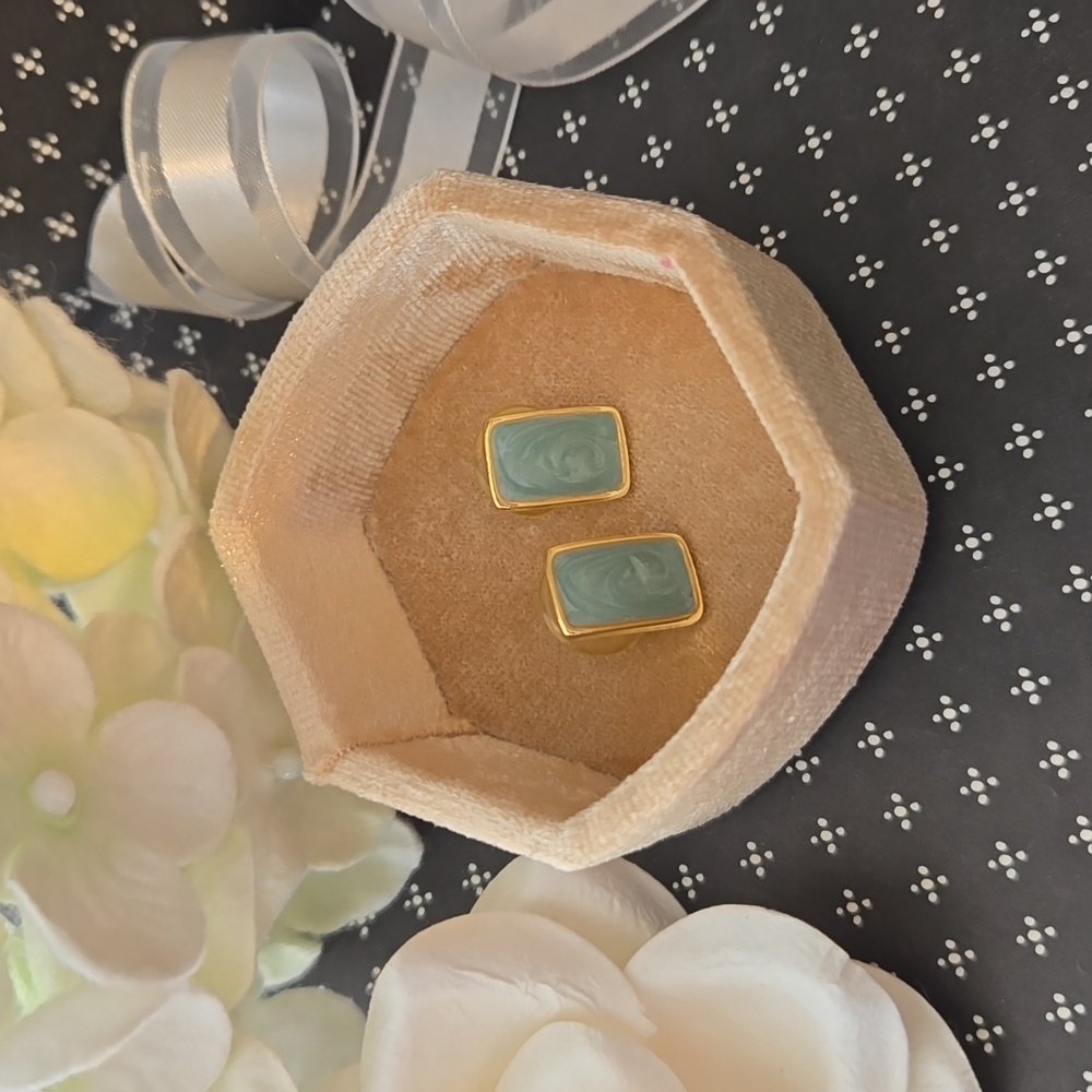 INC Vintage Style Pastel Mint Green Studded Earring NWT